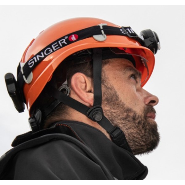 NAGLAVNA SVETILKA LUMNOV LED